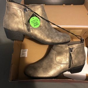 Ankle boots never worn